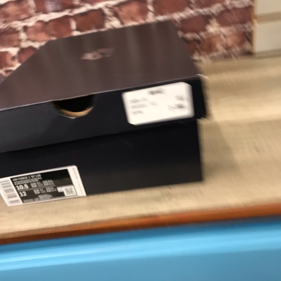 Nike Air Force Ones - Picture 4 of 4